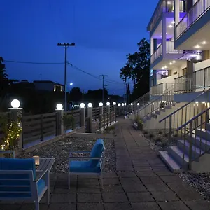 Theano Luxury Ξενοδοχείο
