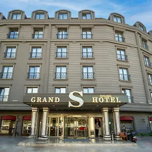 Grand S Hotell